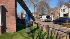 Schoorsteen onderhoud Schoonhoven ladder bus